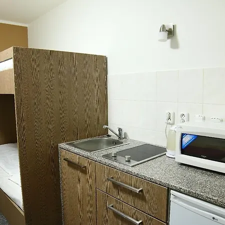 Hotel apartamentowy Andel 3*
