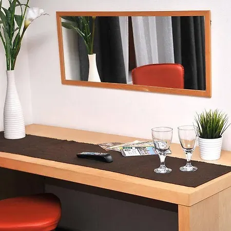 Andel Aparthotel 3*